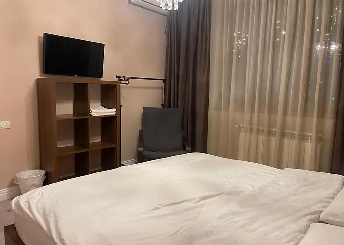 Room In A Private House - 5 Min From Therme And Airport