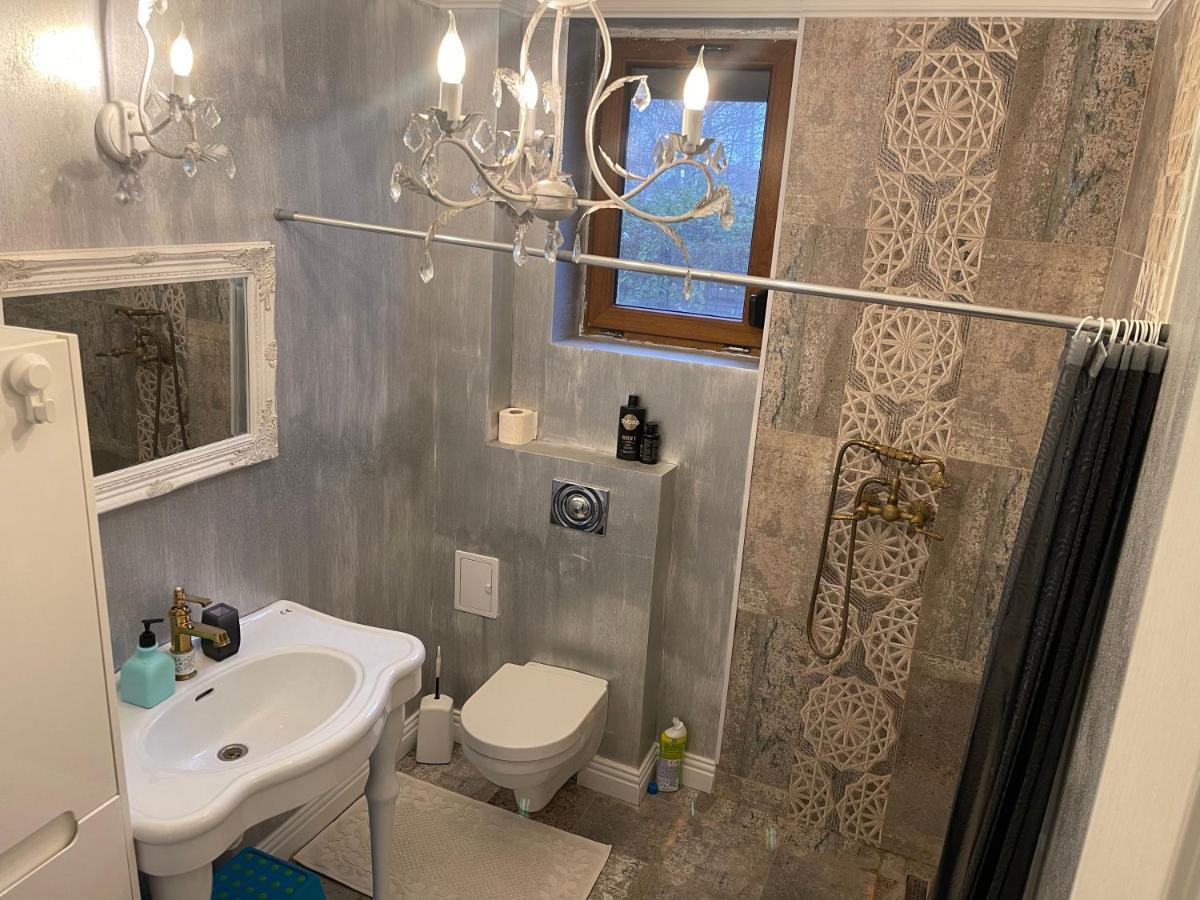 Homestay In A Private House - 5 Min From Therme And Airport Corbeanca