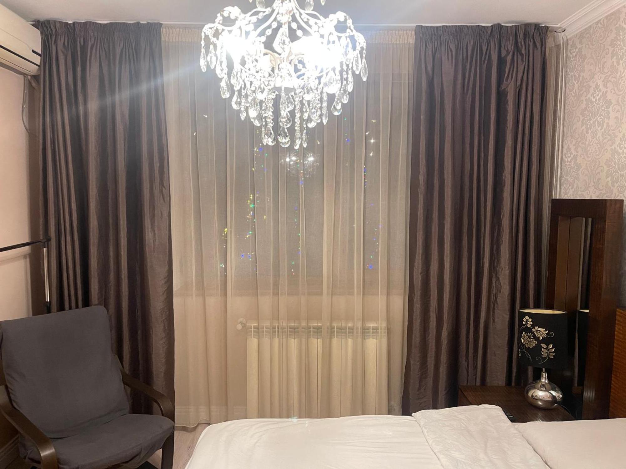 In A Private House - 5 Min From Therme And Airport Homestay