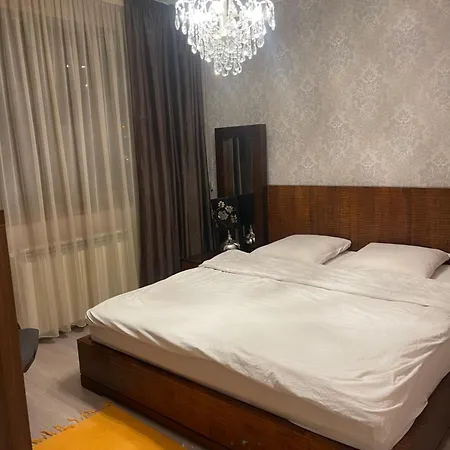 Room In A Private House - 5 Min From Therme And Airport Corbeanca Exterior photo