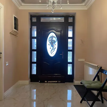 Room In A Private House - 5 Min From Therme And Airport Corbeanca Exterior photo